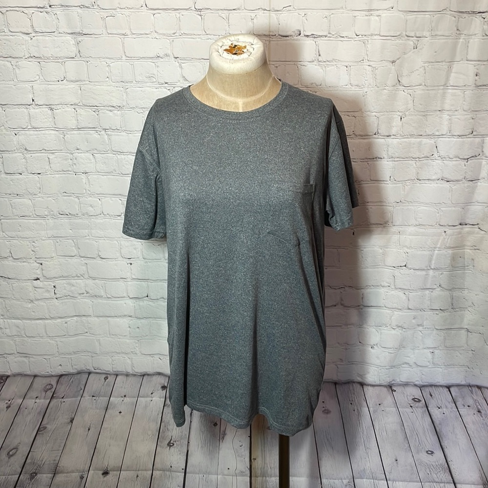 Layer 8  gray running short sleeve shirt‎